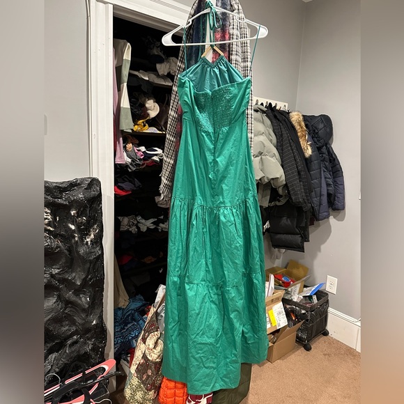 Green halter dress - Picture 3 of 4